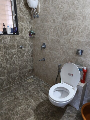 Attached Bathroom in 4 BHK Apartment at Madhukunj Apartment Prabhadevi, Prabhadevi – for Rent
