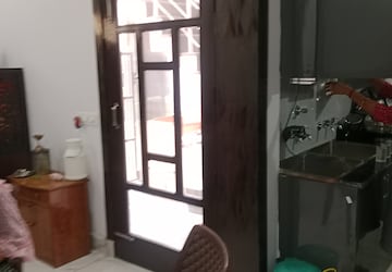 Living Room in 1.5 BHK Builder Floor at Huda – for Rent