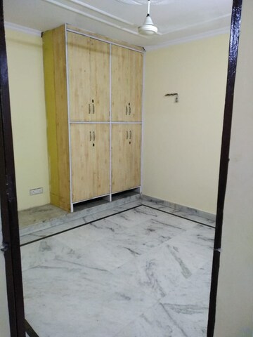 Room in 2 BHK Builder Floor at Lajpat Nagar 4 – for Rent