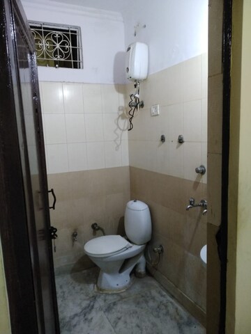 Bathroom in 2 BHK Builder Floor at Lajpat Nagar 4 – for Rent