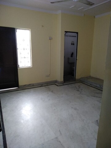 Room in 2 BHK Builder Floor at Lajpat Nagar 4 – for Rent