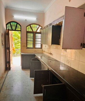 Kitchen in 2 BHK Independent House at Gomti Nagar – for Rent