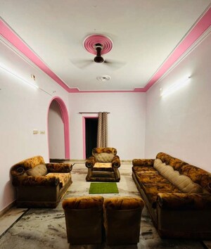 Living Room in 2 BHK Independent House at Gomti Nagar – for Rent