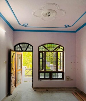 Bedroom in 2 BHK Independent House at Gomti Nagar – for Rent