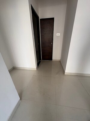 Room in 1 BHK Apartment at Aashna Samadhan, Goregaon West – for Rent