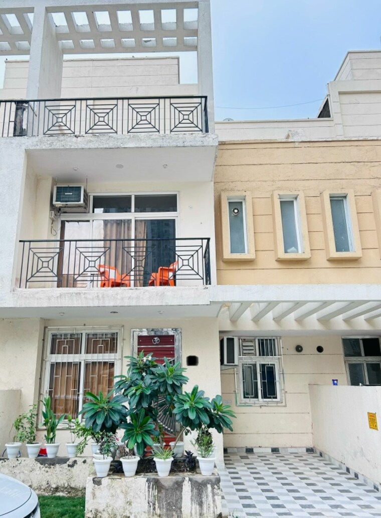 Exterior View, amrapali-dream-valley 3 Bedroom 1690 Sq.Ft. Villa In Tech Zone 4 Greater Noida Greater Noida 9325095