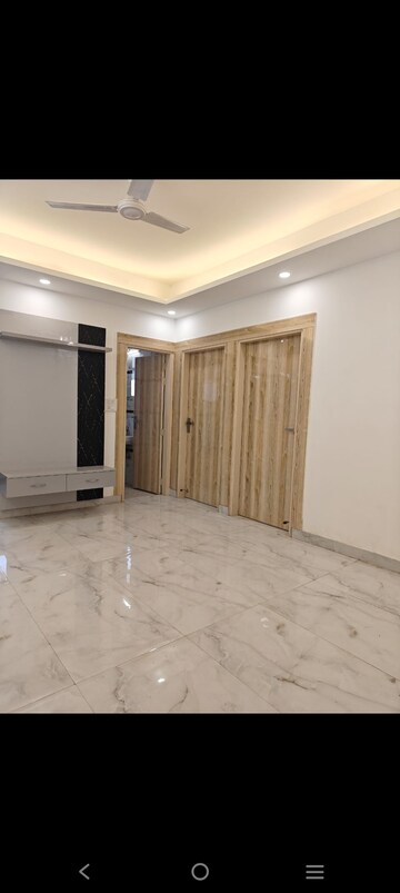 Room in 2 BHK Builder Floor at Saket – for Rent