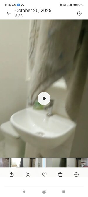 Bathroom in 1.5 BHK Builder Floor at Sukhdev Vihar – for Rent