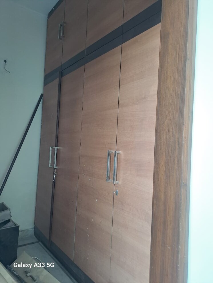 undefined, sector 23 4 Bedroom 500 Sq.Yd. Builder Floor In Sector 23 Gurgaon 9325148