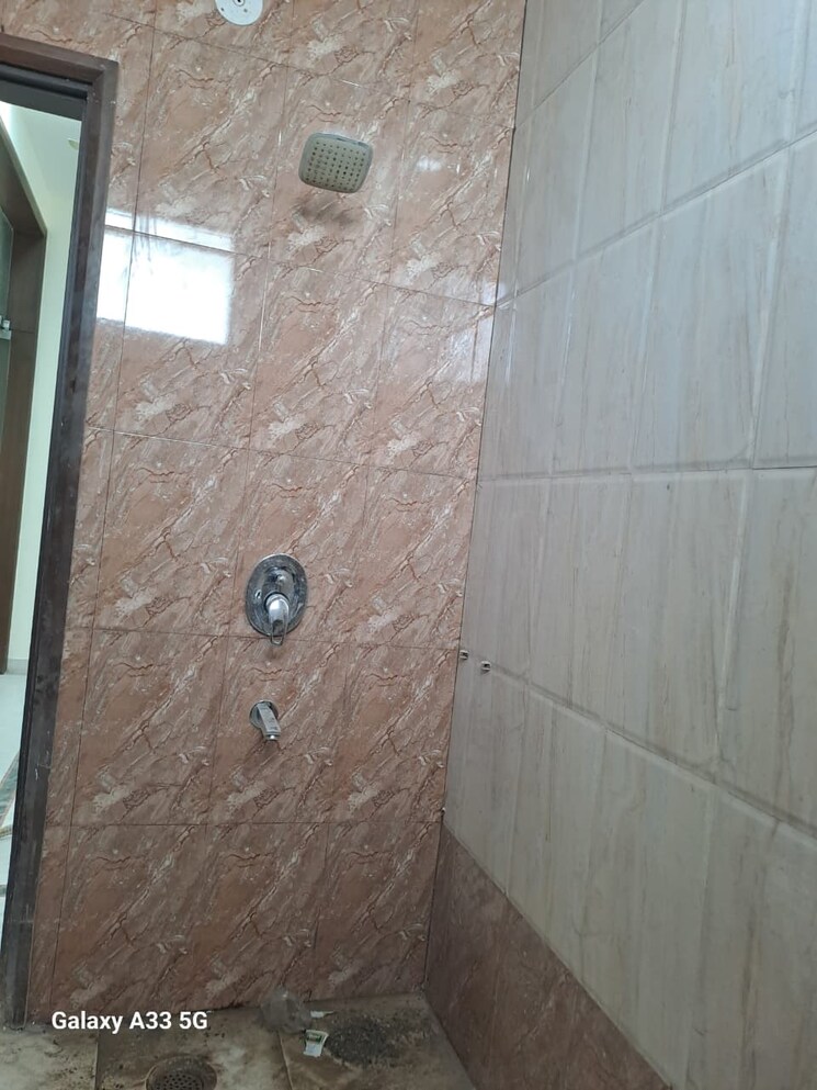 Bathroom, sector 23 4 Bedroom 500 Sq.Yd. Builder Floor In Sector 23 Gurgaon 9325148