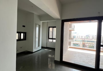 Room in 3 BHK Apartment at Kanakapura Road – for Sale