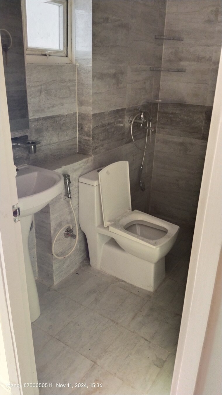 Bathroom, gaurs-siddhartham 3 Bedroom 1185 Sq.Ft. Apartment In Siddharth Vihar Ghaziabad 9325169