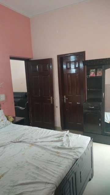 3 BHK + Servant Room Villa For Rent in Paramount Golfforeste Villas