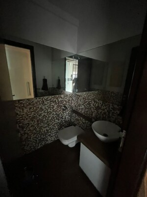 Bathroom in 4 BHK Apartment at Supreme Signature Chembur, Chembur – for Rent