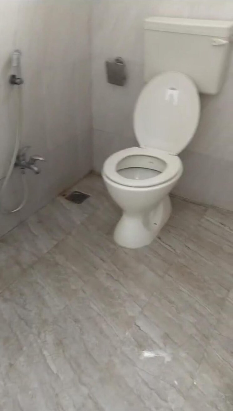Attached Bathroom, kondapur 3 Bedroom 1820 Sq.Ft. Apartment In Kondapur Hyderabad 9325280