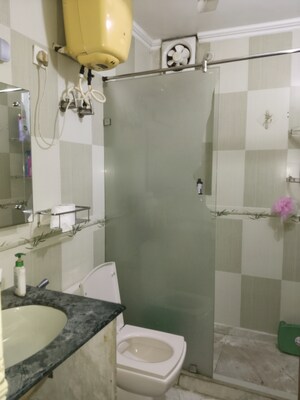 Bathroom in 3 BHK Apartment at Sarita Vihar Pocket-G RWA, Sarita Vihar – for Rent