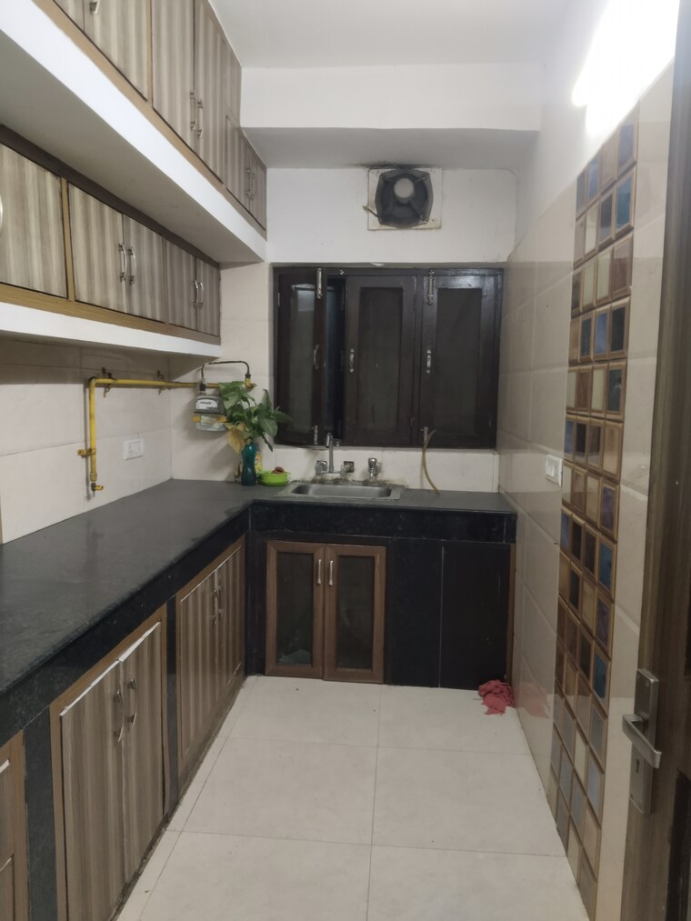 Kitchen, sarita-vihar-pocket-g-rwa 2 Bedroom 1150 Sq.Ft. Apartment In Sarita Vihar Delhi 9325283