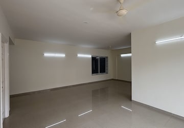Room in 3 BHK Apartment at Nitesh Columbus Square, Bellary Road – for Rent