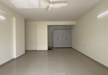 Room in 3 BHK Apartment at Nitesh Columbus Square, Bellary Road – for Rent