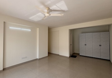 Room in 3 BHK Apartment at Nitesh Columbus Square, Bellary Road – for Rent
