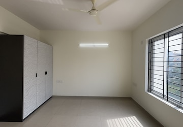 Room in 3 BHK Apartment at Nitesh Columbus Square, Bellary Road – for Rent
