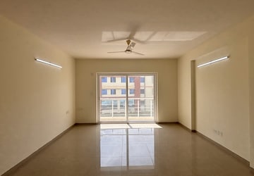 Room in 3 BHK Apartment at Nitesh Columbus Square, Bellary Road – for Rent