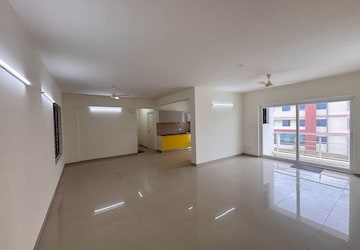 Room in 3 BHK Apartment at Nitesh Columbus Square, Bellary Road – for Rent