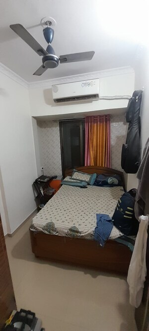 Bedroom in 1.5 BHK Apartment at Dosti Vihar, Samata Nagar – for Rent
