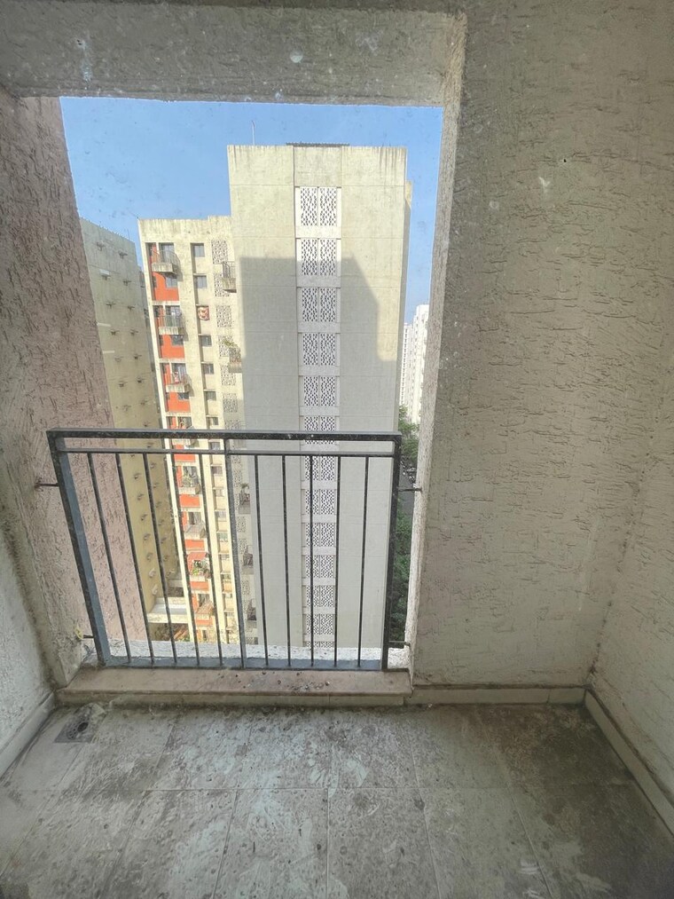 Balcony, lodha-palava-city-lakeshore-greens 1 Bedroom 510 Sq.Ft. Apartment In Dombivli East Thane 9325309