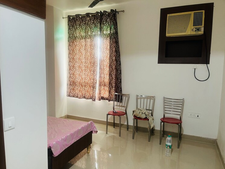Room, sector 53 Pg For Boys In Sector 53 9325357