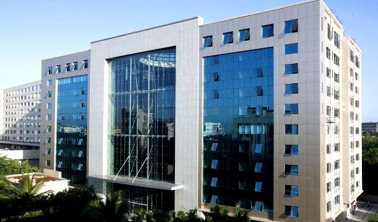 Exterior View, 215-atrium Commercial Office Space 3340 Sq.Ft. In Andheri East Mumbai 9325362