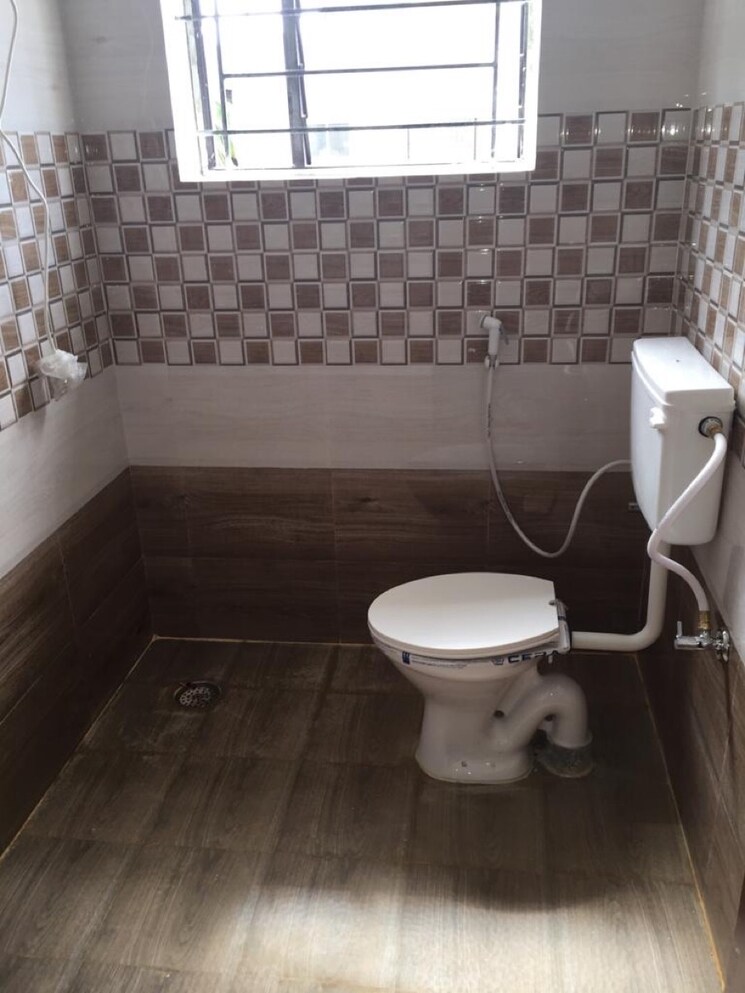 Bathroom, jp nagar phase 7 2 Bedroom 1200 Sq.Ft. Builder Floor In Jp Nagar Phase 7 Bangalore 9325398