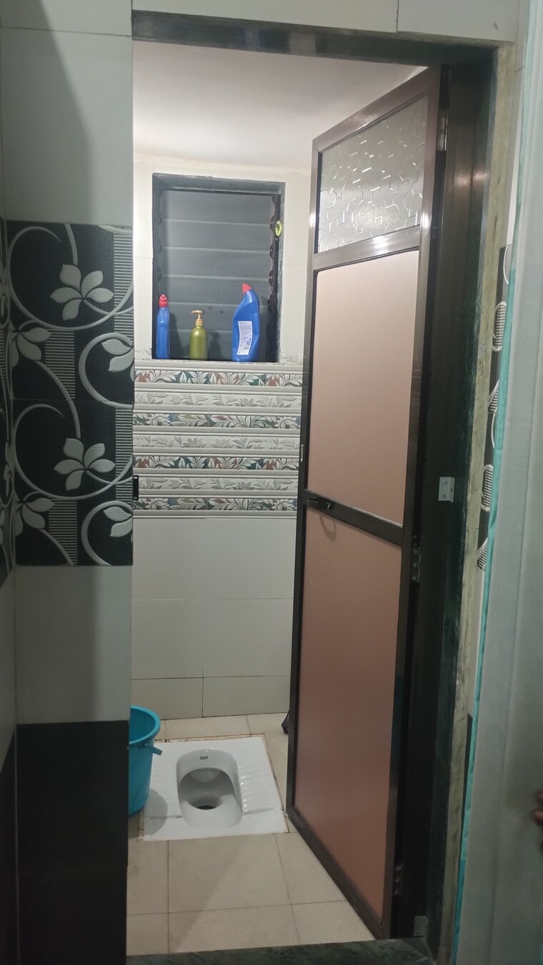 Bathroom, shree-samartha-plaza 1 Bedroom 515 Sq.Ft. Apartment In Dombivli East Thane 9325436