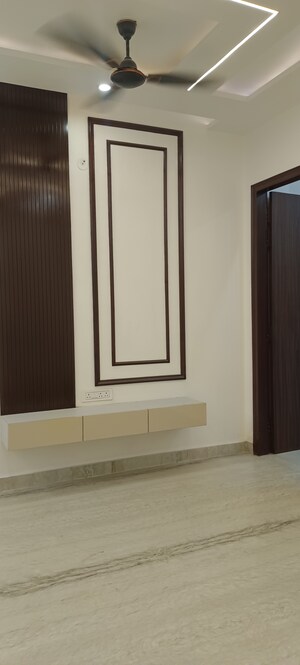 Building Lobby in 2 BHK Builder Floor at Meenakshi Garden – for Sale