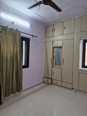 3 BHK Apartment For Rent in Mayur Vihar 1