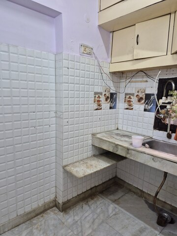 Kitchen in 3 BHK Apartment at Mayur Vihar 1 – for Rent