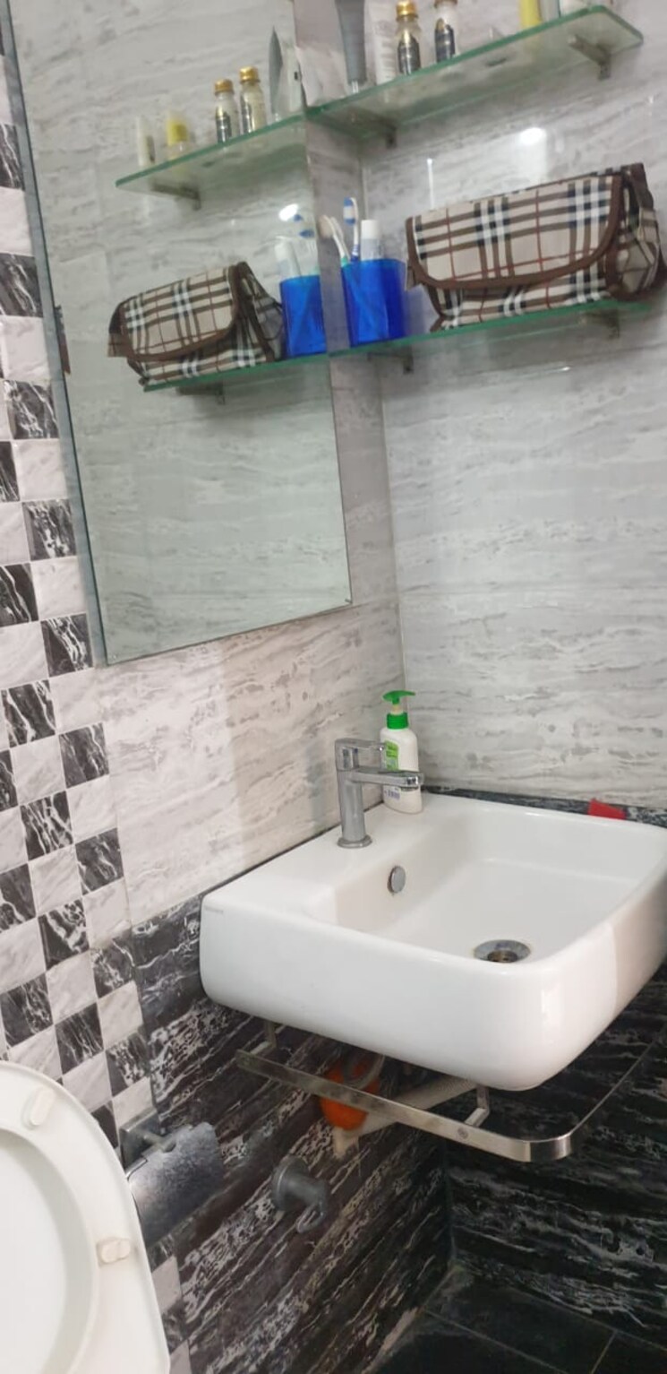 Bathroom, vva-jai-gopi-krishna-chs-ltd 2 Bedroom 975 Sq.Ft. Apartment In Chembur Mumbai 9325446