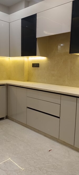 Kitchen in 3 BHK Builder Floor at Fateh Nagar – for Sale