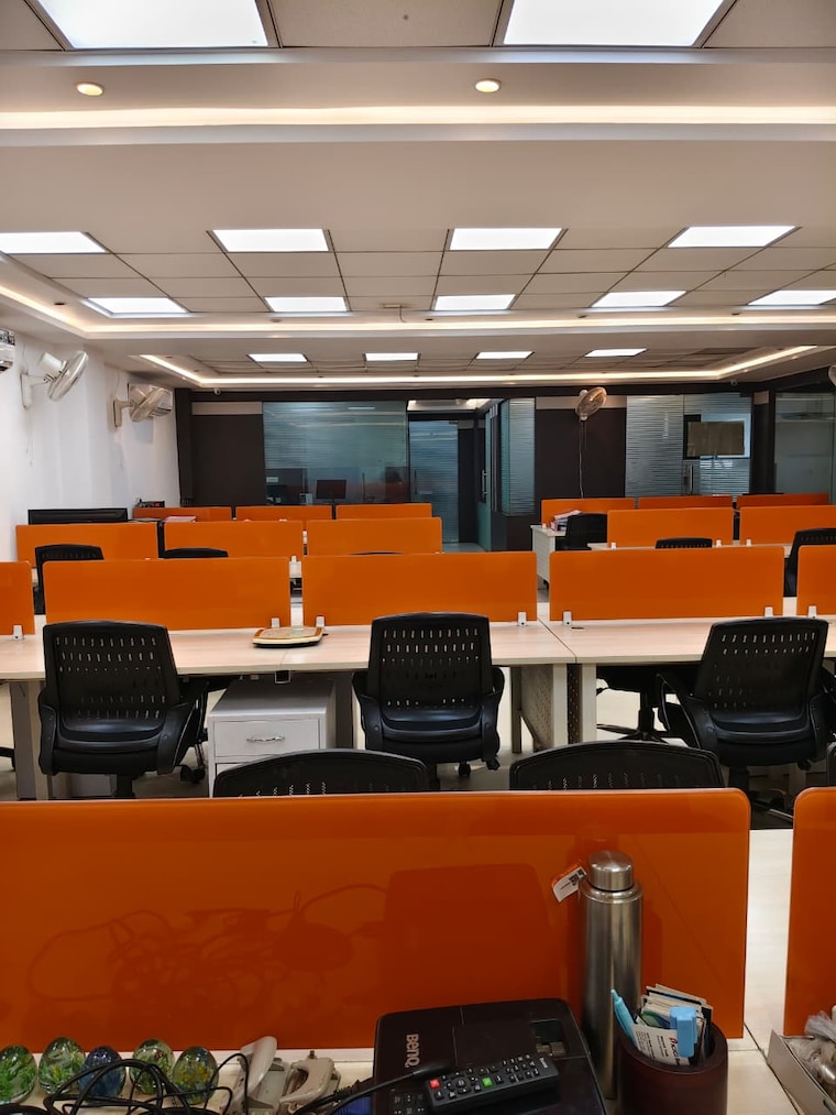 Team Area, sector 63 Commercial Office Space 3000 Sq.Ft. In Sector 63 Noida 9325459