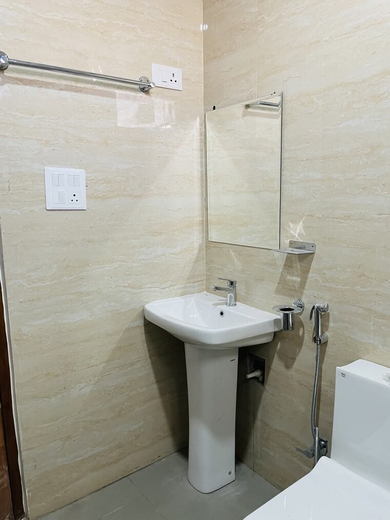 Bathroom, sector 9 3 Bedroom 1674 Sq.Ft. Builder Floor In Sector 9 Gurgaon 9325483
