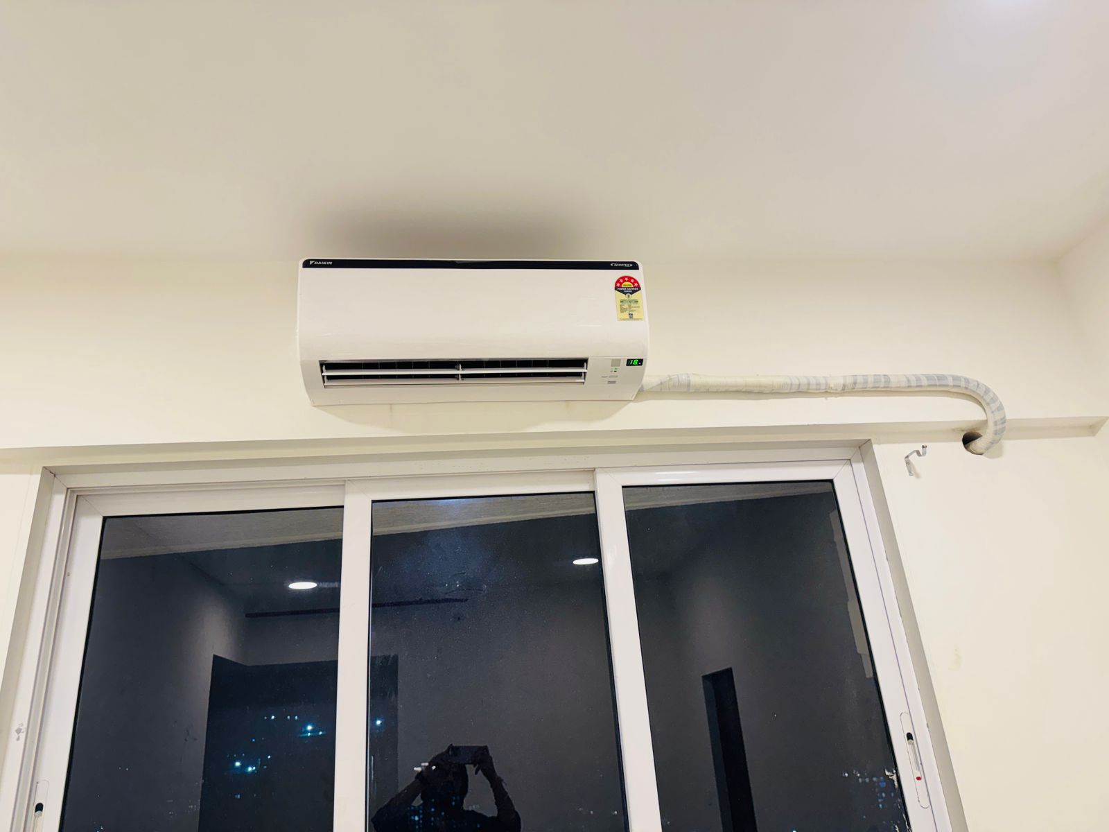 1 BHK + Extra Room Apartment For Rent in Hiranandani Estate Villa Carino