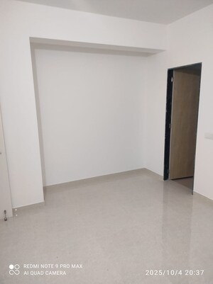 Room in 1 BHK Apartment at Hiranandani Estate Villa Carino, Thane West – for Rent