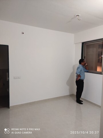 Room in 1 BHK Apartment at Hiranandani Estate Villa Carino, Thane West – for Rent