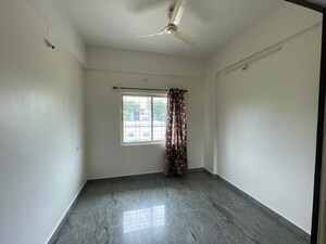 Room in 2 BHK Builder Floor at Aashiyana Apartment JP Nagar, Jp Nagar – for Rent