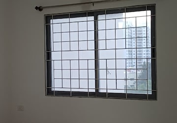 Room in 3 BHK Apartment at Puravankara Elita Promenade, Jp Nagar – for Sale