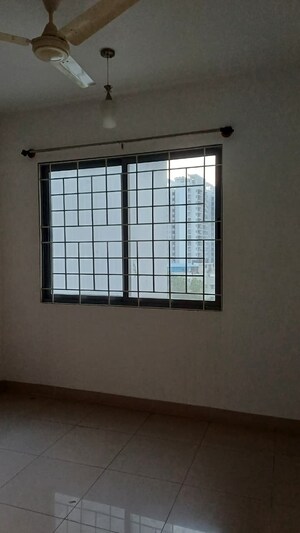 Room in 3 BHK Apartment at Puravankara Elita Promenade, Jp Nagar – for Sale