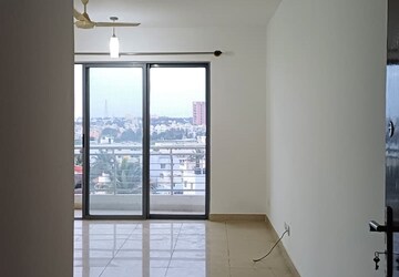 Room in 3 BHK Apartment at Puravankara Elita Promenade, Jp Nagar – for Sale
