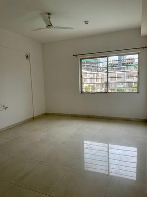 Room in 4 BHK Apartment at Rohan Seher, Baner – for Sale