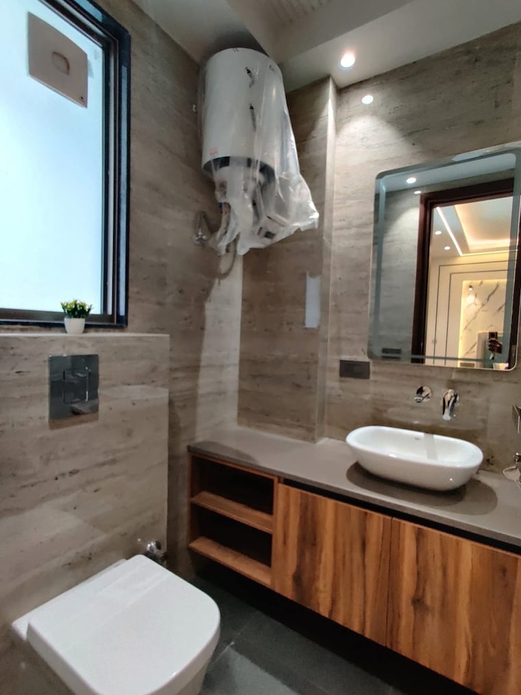Attached Bathroom, sector 7 3 Bedroom 1652 Sq.Ft. Builder Floor In Sector 7 Gurgaon 9325652