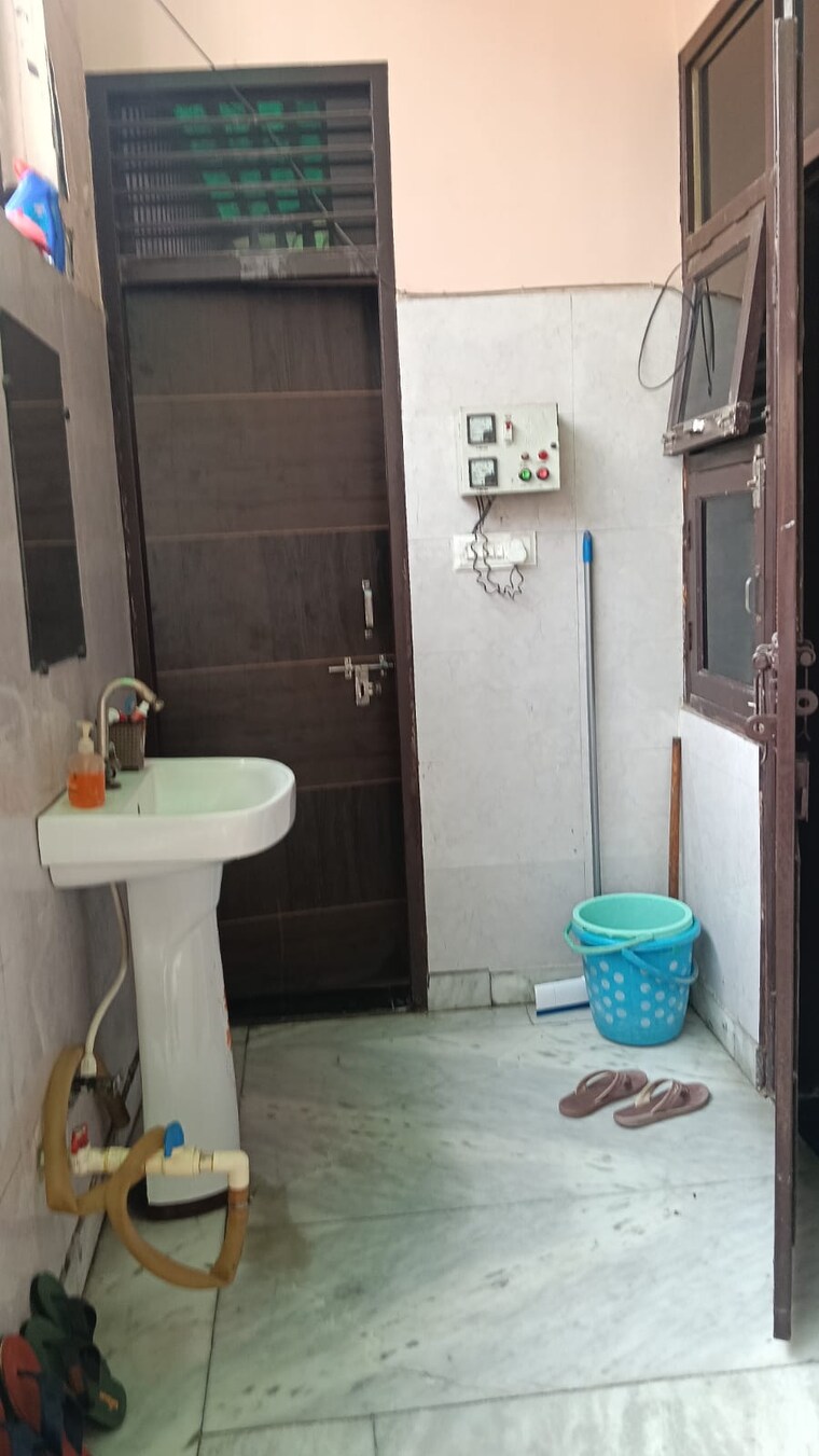 Bathroom, chipyana khurd urf tigri 2 Bedroom 1000 Sq.Ft. Independent House In Chipyana Khurd Urf Tigri Greater Noida 9325671